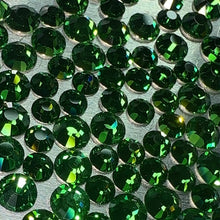 Load image into Gallery viewer, Flatback Crystals, Round, Non-Hotfix PRECIOSA, Shamrock
