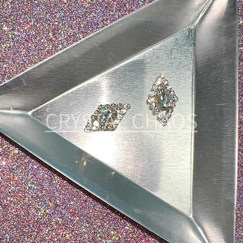 Diamond, 3D Rhinestone CHARM 040-S, 11x9mm, Silver/Crystal AB, 2pc