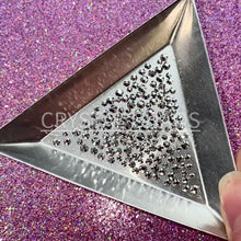 Load and play video in Gallery viewer, Flatback Crystals, Round, Non-Hotfix PRECIOSA, Labrador
