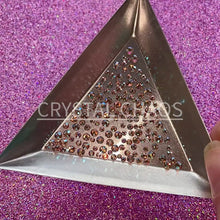 Load and play video in Gallery viewer, Light Peach AB, Non-Hotfix PRECIOSA Crystals Mixed Size Pack SS5/SS7/SS10 150pc
