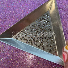 Load and play video in Gallery viewer, Black Diamond, Non-Hotfix PRECIOSA Crystals Mixed Size Pack SS5/SS7/SS9 150pc
