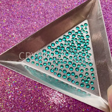 Load and play video in Gallery viewer, Blue Zircon, Non-Hotfix PRECIOSA Crystals Mixed Size Pack SS5/SS7/SS9 150pc
