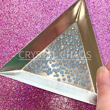 Load and play video in Gallery viewer, Flatback Crystals, Round, Non-Hotfix PRECIOSA, Light Sapphire Opal
