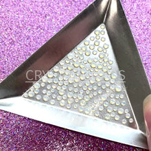 Load and play video in Gallery viewer, Flatback Crystals, Round, Non-Hotfix PRECIOSA, White Opal
