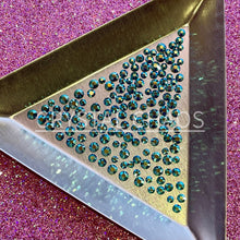 Load image into Gallery viewer, Emerald AB, Non-Hotfix PRECIOSA Crystals Mixed Size Pack SS5/SS7/SS9 150pc
