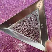 Load and play video in Gallery viewer, Flatback Crystals, Round, Non-Hotfix PRECIOSA, Light Amethyst
